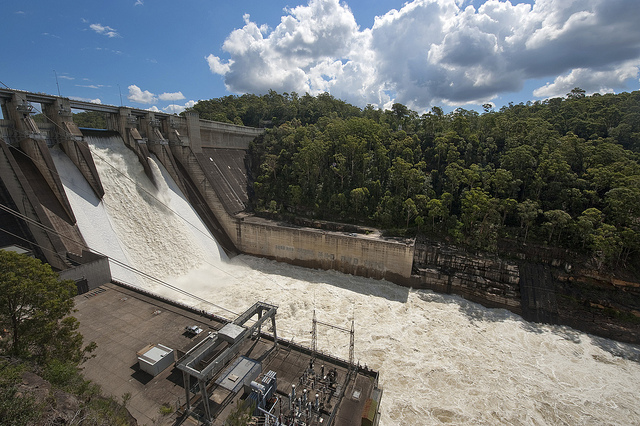 Warragamba Dam spilling image by Sydney Catchment Authority, used under Creative Commons. See https://www.flickr.com/photos/77473963@N03/6960820775